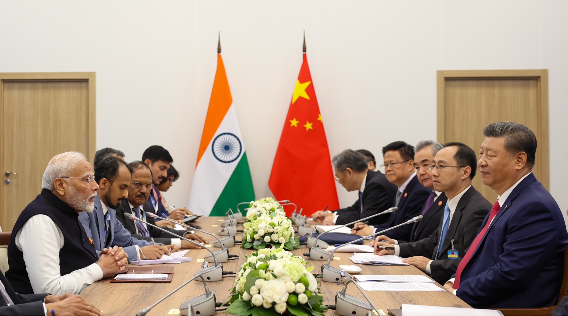 PM Modi and Chinese President Talk PM Modi and Chinese President Talk