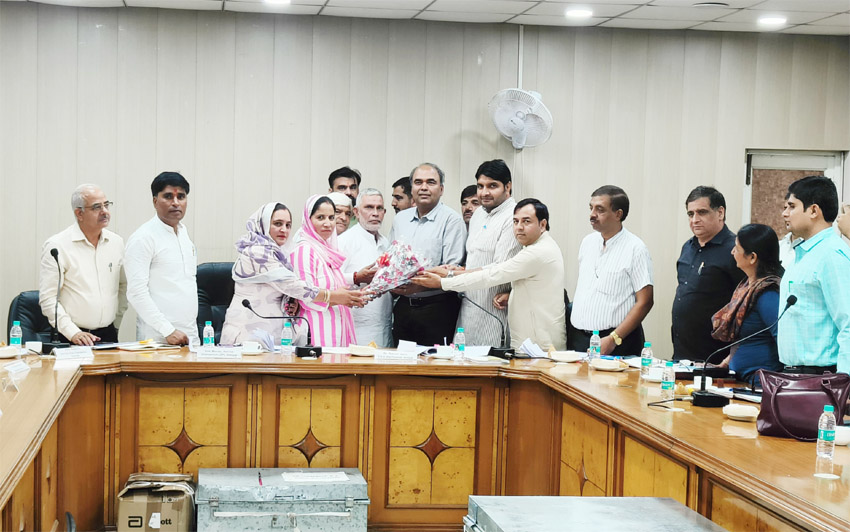 23 Snp-6 सोनीपत: जिला परिषद सोनीपत की अध्यक्षा मोनिका की अध्यक्षता में बैठक। 23 Snp-6 सोनीपत: जिला परिषद सोनीपत की अध्यक्षा मोनिका की अध्यक्षता में बैठक।