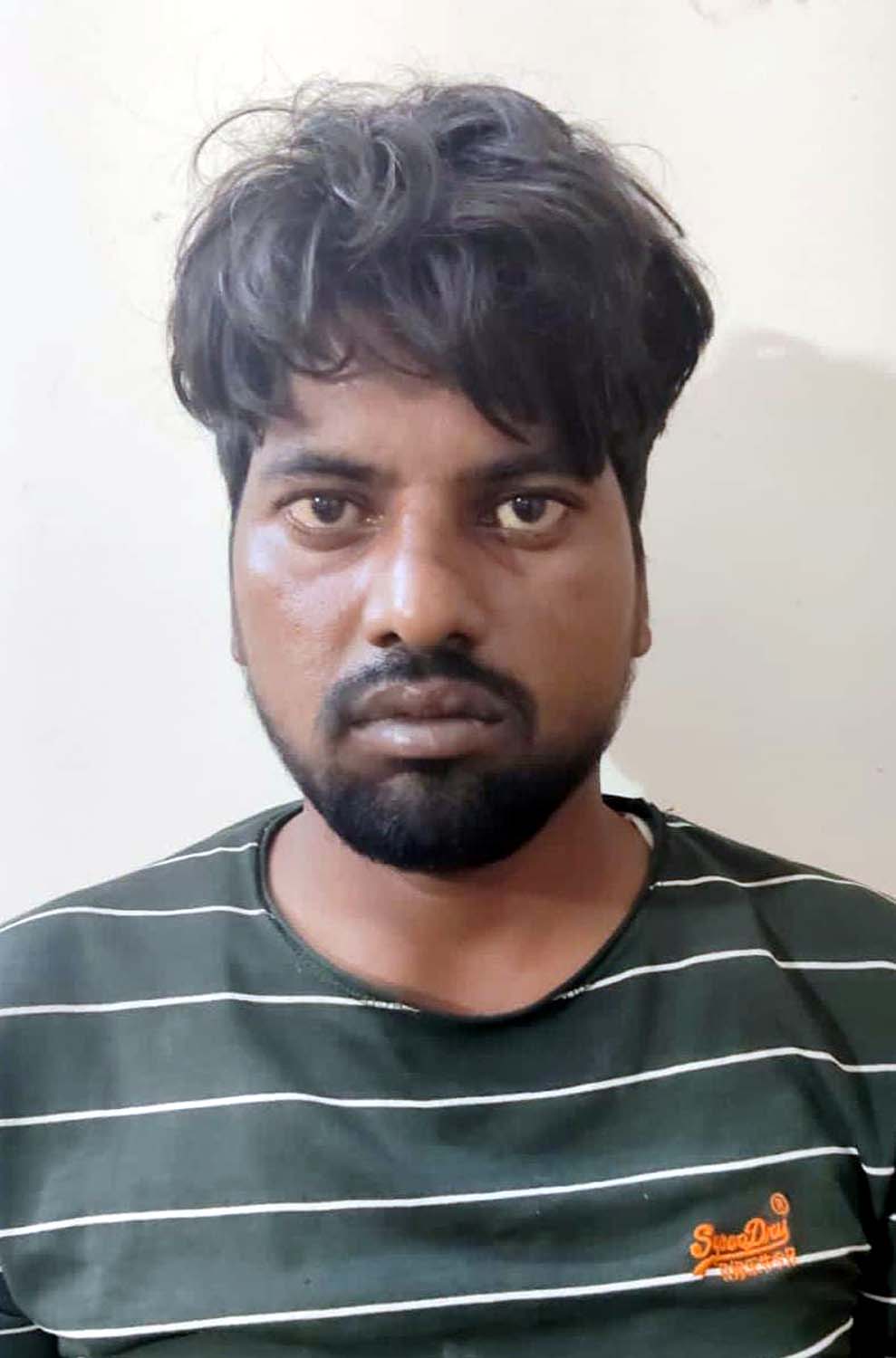 फोटो नंबर-01: पत्नी की हत्या का आरोपी। फोटो नंबर-01: पत्नी की हत्या का आरोपी।