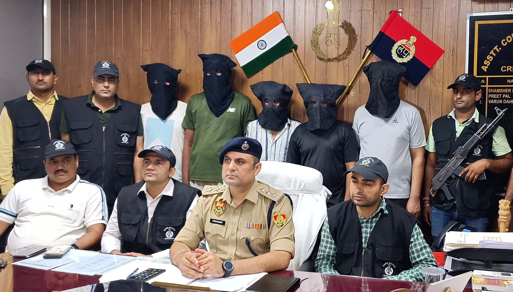 फोटो नंबर-09: गुरुग्राम पुलिस द्वारा गिरफ्तार किए गए अपहरण कर फिरौती मांगने के आरोपी। फोटो नंबर-09: गुरुग्राम पुलिस द्वारा गिरफ्तार किए गए अपहरण कर फिरौती मांगने के आरोपी।