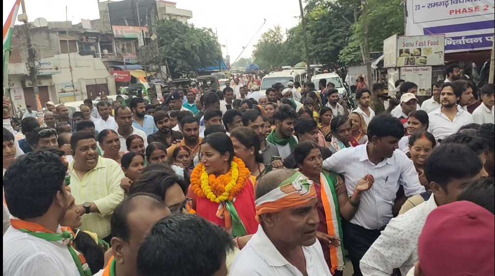जनता के बीच अंबा प्रसाद जनता के बीच अंबा प्रसाद