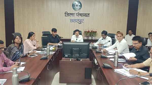 छतरपुर : फॉरेस्ट एरिया में स्थल चिन्हित कर पर्यटन के रूप में प्रोत्साहित करें : कमिश्नर छतरपुर : फॉरेस्ट एरिया में स्थल चिन्हित कर पर्यटन के रूप में प्रोत्साहित करें : कमिश्नर