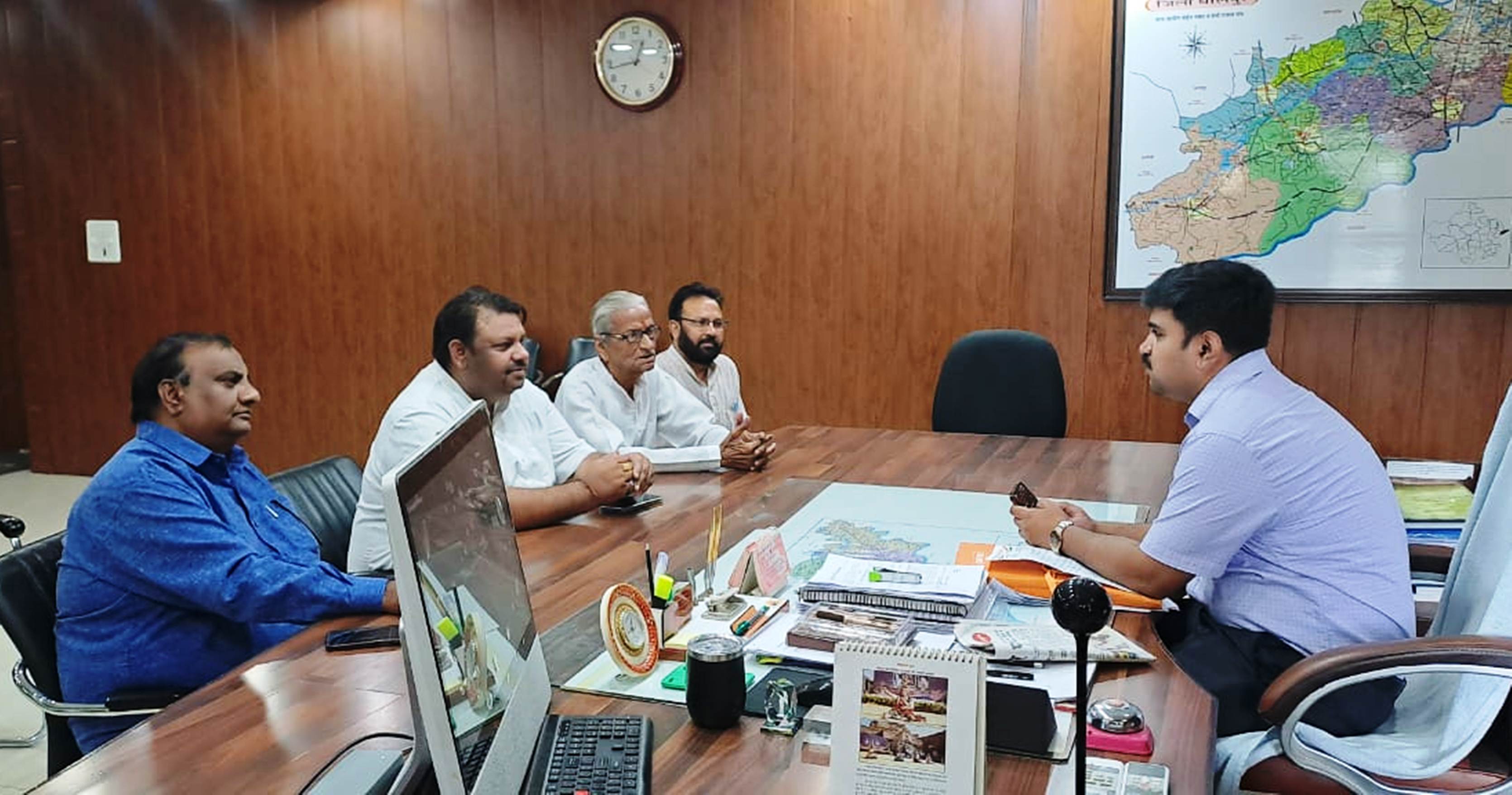 धौलपुर में जलापूर्ति एवं सफाई व्यवस्था सुचारू कराने की मांग धौलपुर में जलापूर्ति एवं सफाई व्यवस्था सुचारू कराने की मांग
