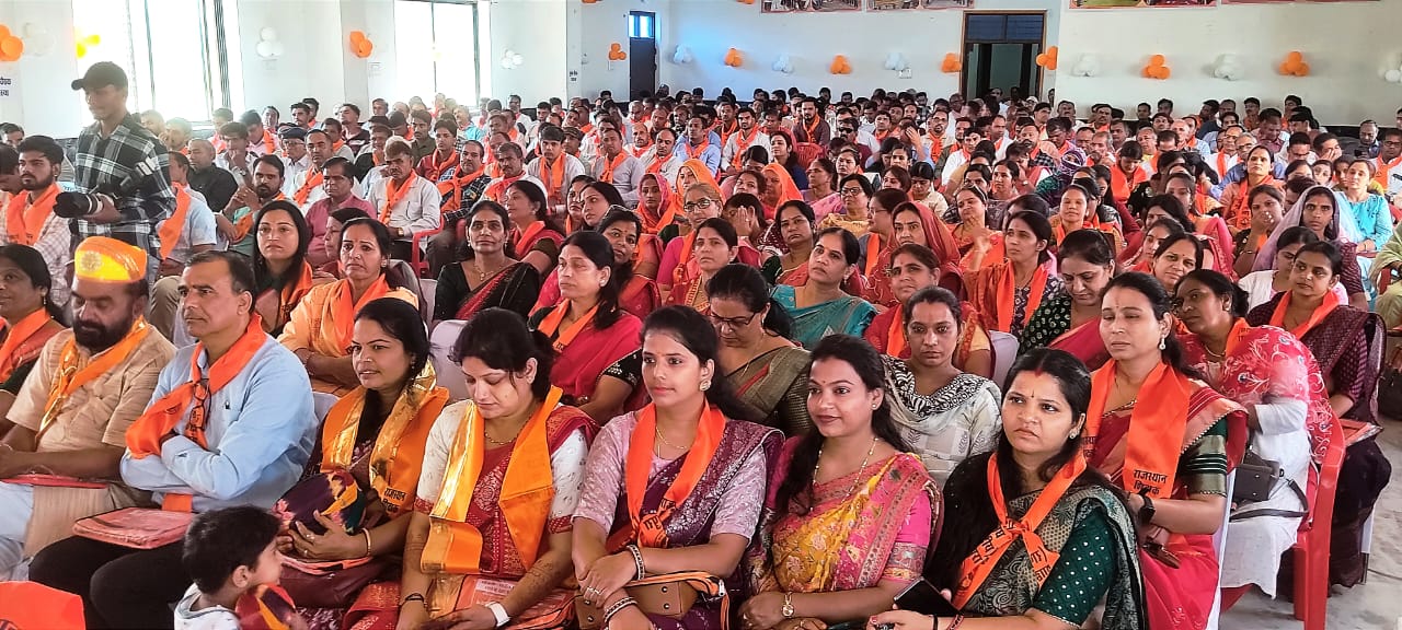 राजस्थान शिक्षक संघ राष्ट्रीय का जिला स्तरीय शैक्षिक सम्मेलन आयोजित विधायक बैरवा ने कहा, शिक्षक विद्यार्थियों को राष्ट्रभक्ति व संस्कार से युक्त श राजस्थान शिक्षक संघ राष्ट्रीय का जिला स्तरीय शैक्षिक सम्मेलन आयोजित विधायक बैरवा ने कहा, शिक्षक विद्यार्थियों को राष्ट्रभक्ति व संस्कार से युक्त श