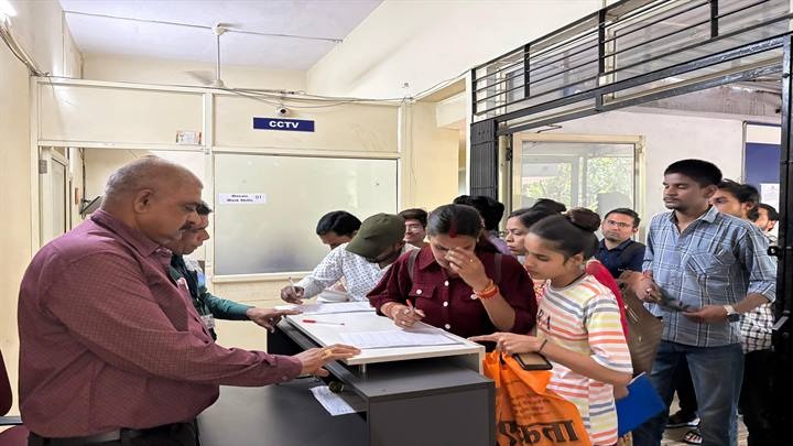 इंदौर में रोजगार मेले का आयोजन इंदौर में रोजगार मेले का आयोजन