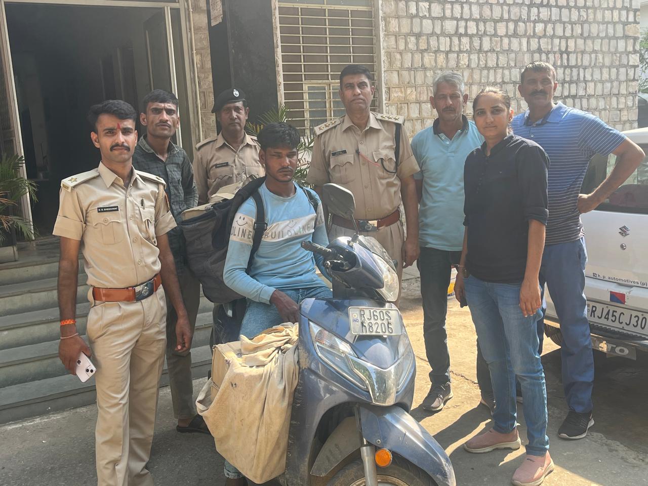 आबकारी विभाग की बड़ी कार्रवाई: 90 व्यक्तियों को गिरफ्तार कर की 2 हजार 830 पव्वे देशी एवं अंग्रेजी शराब, 101 लीटर नाजायज हथकड़ शराब जब्त आबकारी विभाग की बड़ी कार्रवाई: 90 व्यक्तियों को गिरफ्तार कर की 2 हजार 830 पव्वे देशी एवं अंग्रेजी शराब, 101 लीटर नाजायज हथकड़ शराब जब्त