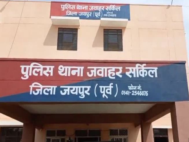 डेढ़ साल से लापता वायरलेस सेट को ढूंढ रही पुलिस डेढ़ साल से लापता वायरलेस सेट को ढूंढ रही पुलिस