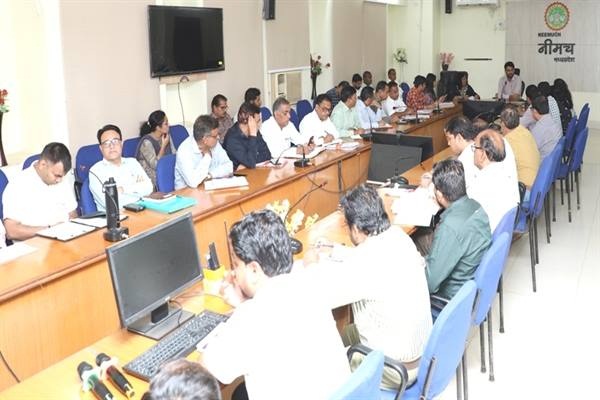 मुख्यमंत्री के कार्यक्रम की तैयारियों को लेकर कलेक्टर ने ली बैठक मुख्यमंत्री के कार्यक्रम की तैयारियों को लेकर कलेक्टर ने ली बैठक
