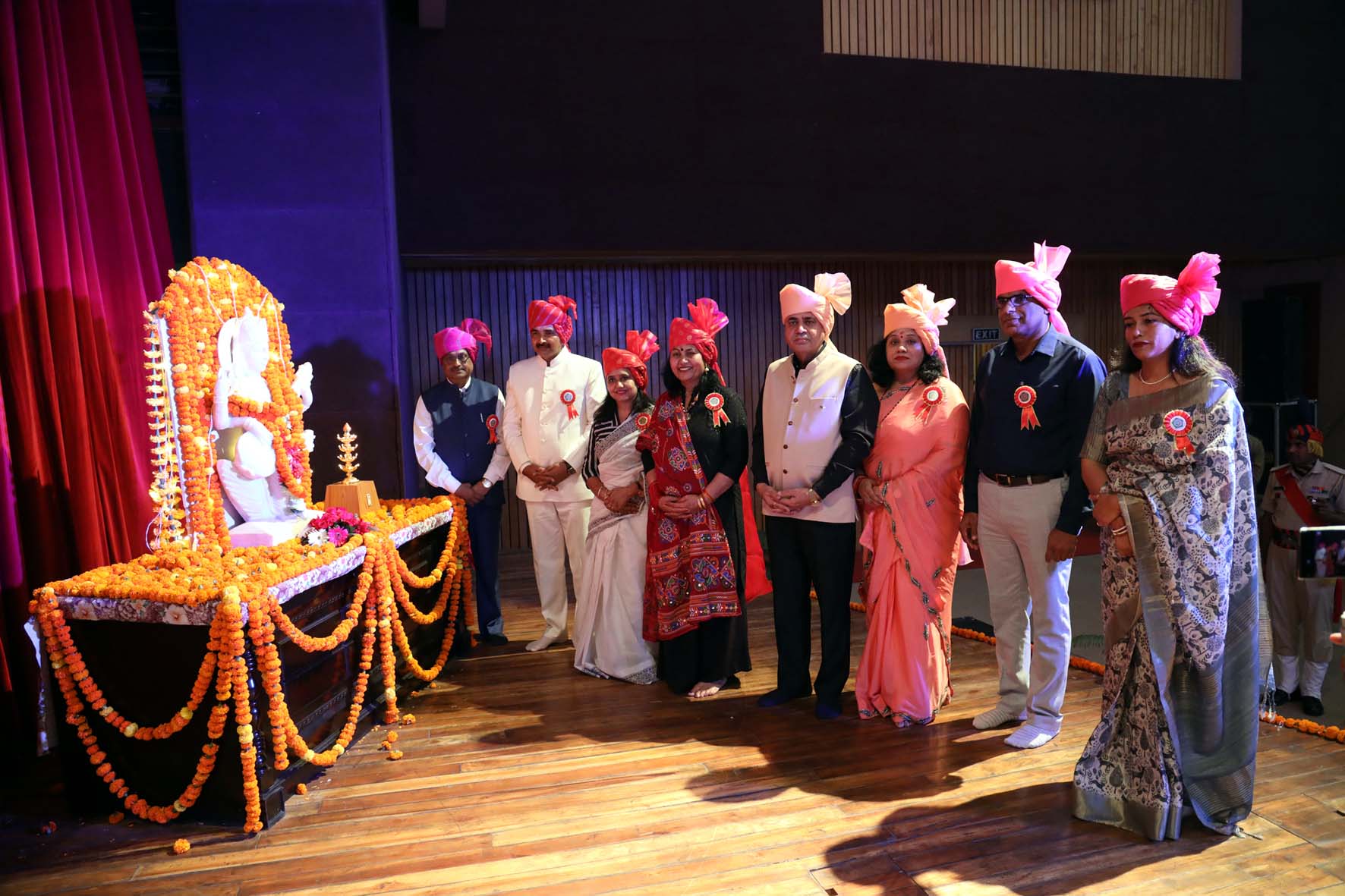 युवा महोत्सव का उद्घाटन करते मुख्यातिथि प्रो. सुशील कुमार तोमर। युवा महोत्सव का उद्घाटन करते मुख्यातिथि प्रो. सुशील कुमार तोमर।