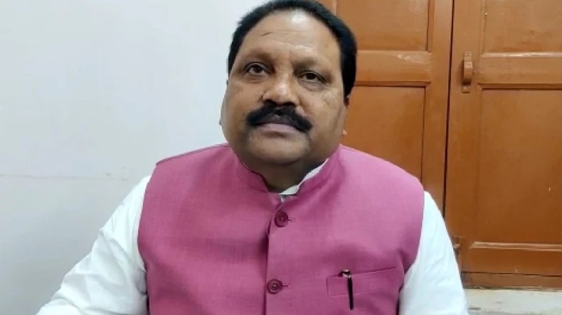 अररिया सांसद प्रदीप कुमार सिंह को दुबई और सऊदी अरब से मिल रही धमकी, पुलिस ने बढ़ाई सुरक्षा अररिया सांसद प्रदीप कुमार सिंह को दुबई और सऊदी अरब से मिल रही धमकी, पुलिस ने बढ़ाई सुरक्षा