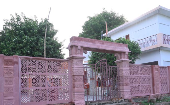 मंदिर मंदिर