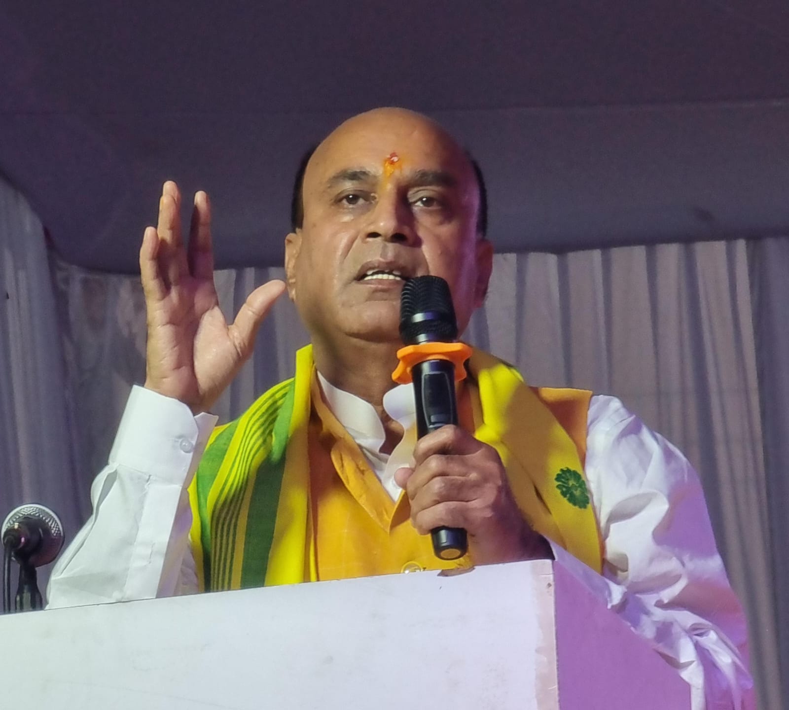 अररिया फोटो:फारबिसगंज विधायक विद्यासागर केशरी अररिया फोटो:फारबिसगंज विधायक विद्यासागर केशरी