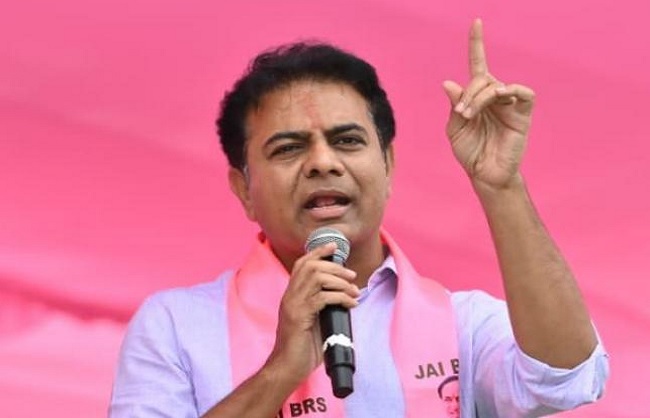 केटी रामा राव ने स्वास्थ सुविधाओं की गिरावट के लेकर तेलंगाना के कांग्रेस सरकार पर आरोप लगाया (फाइल फोटो) केटी रामा राव ने स्वास्थ सुविधाओं की गिरावट के लेकर तेलंगाना के कांग्रेस सरकार पर आरोप लगाया (फाइल फोटो)