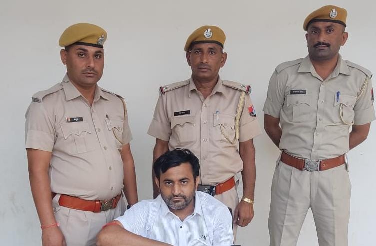 चित्तौड़गढ़ जिले की बस्सी थाना पुलिस ने गिरफ्तार किया ईनामी बदमाश। चित्तौड़गढ़ जिले की बस्सी थाना पुलिस ने गिरफ्तार किया ईनामी बदमाश।