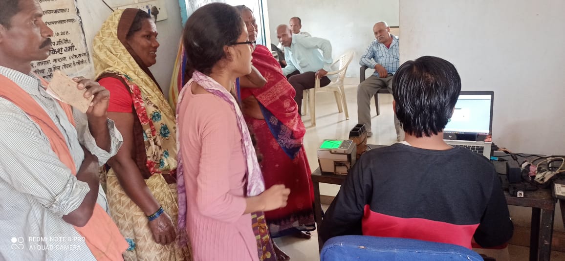 बलौदाबाजार में आधार कार्ड अपडेशन शिविर में हितग्राहियों का पंजीयन किया गया बलौदाबाजार में आधार कार्ड अपडेशन शिविर में हितग्राहियों का पंजीयन किया गया