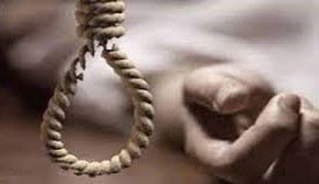 मायके के बीवी के नहीं आने पर पालिश मजदूर ने फंदे पर लटक कर की आत्महत्या मायके के बीवी के नहीं आने पर पालिश मजदूर ने फंदे पर लटक कर की आत्महत्या