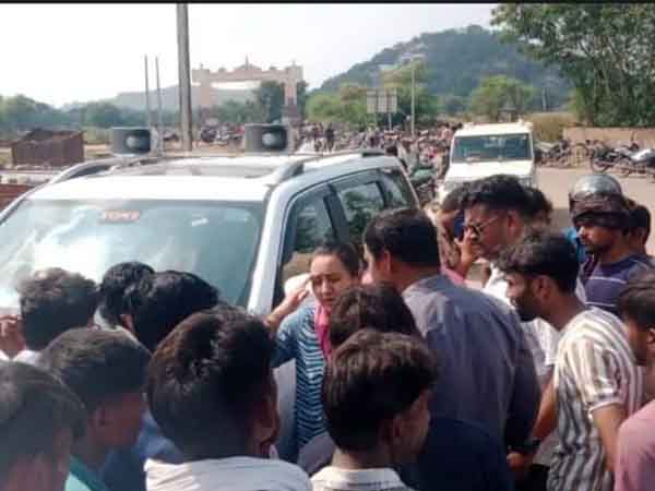 छतरपुर : नेशनल हाईवे पर सड़क हादसे में युवक की मौत छतरपुर : नेशनल हाईवे पर सड़क हादसे में युवक की मौत