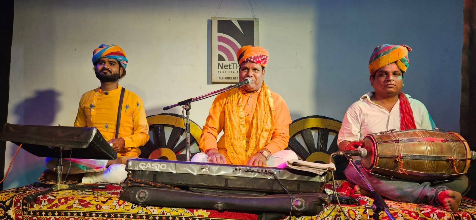 नेट-थियेट पर धोरा रा रंग:जयपुर शहर नगीनो, सब शहरा को सिरमौर, चैत का महीना में निकले छ गणगौर नेट-थियेट पर धोरा रा रंग:जयपुर शहर नगीनो, सब शहरा को सिरमौर, चैत का महीना में निकले छ गणगौर