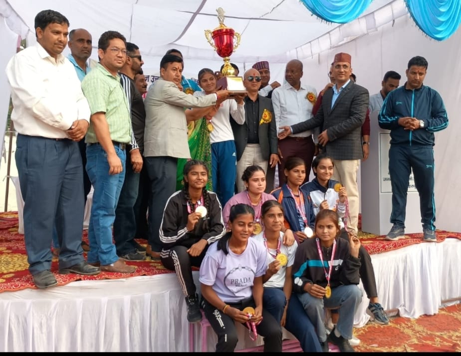 चमन लाल महाविद्यालय की गर्ल्स कबड्डी टीम का स्वागत चमन लाल महाविद्यालय की गर्ल्स कबड्डी टीम का स्वागत