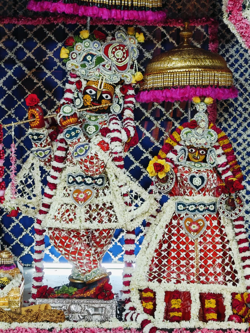 कृष्ण जन्माष्टमी महोत्सव: गोविंद देव जी मंदिर में सांस्कृतिक कार्यक्रमों की धूम कृष्ण जन्माष्टमी महोत्सव: गोविंद देव जी मंदिर में सांस्कृतिक कार्यक्रमों की धूम