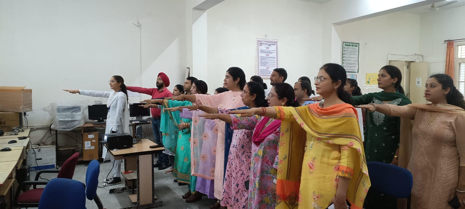 Faculty members and students took the oath of integrity Faculty members and students took the oath of integrity