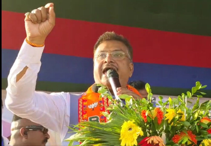 सभा को संबोधित करते सांसद मनीष जायसवाल सभा को संबोधित करते सांसद मनीष जायसवाल