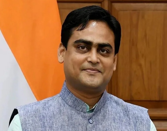 केंद्रीय जहाज राज्य मंत्री शांतनु ठाकुर