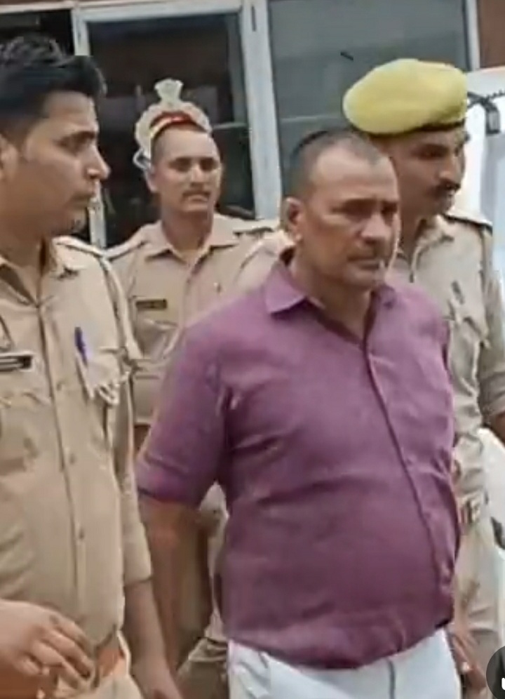 कन्नौज: नवाब प्रकरण: पुलिस की लगाई सभी धाराओं में चलेगा मुकदमा कन्नौज: नवाब प्रकरण: पुलिस की लगाई सभी धाराओं में चलेगा मुकदमा