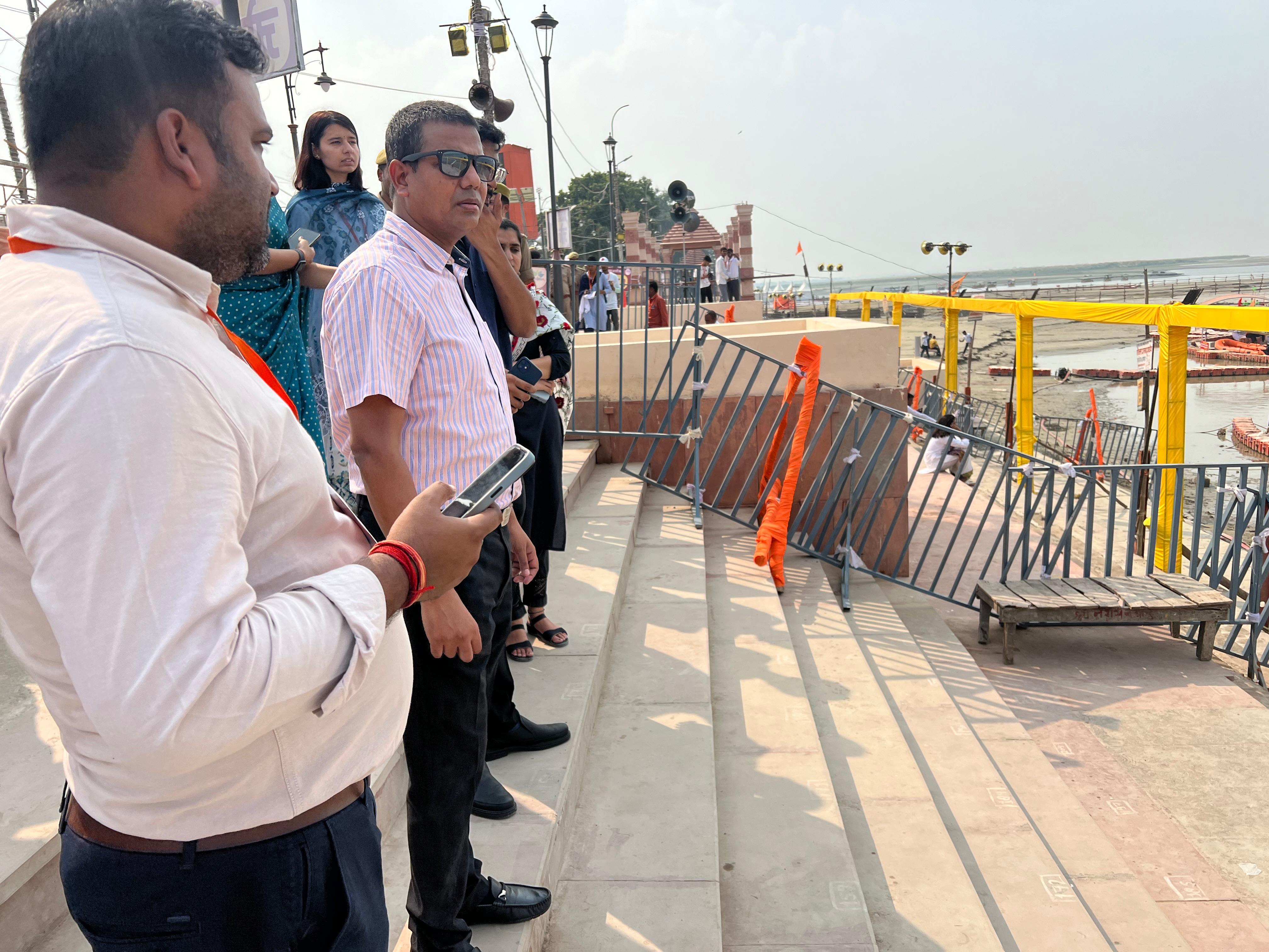 दिल्ली से आए 15 सदस्यीय मीडिया दल ने अयोध्या में किया विकास कार्यों का अवलोकन दिल्ली से आए 15 सदस्यीय मीडिया दल ने अयोध्या में किया विकास कार्यों का अवलोकन