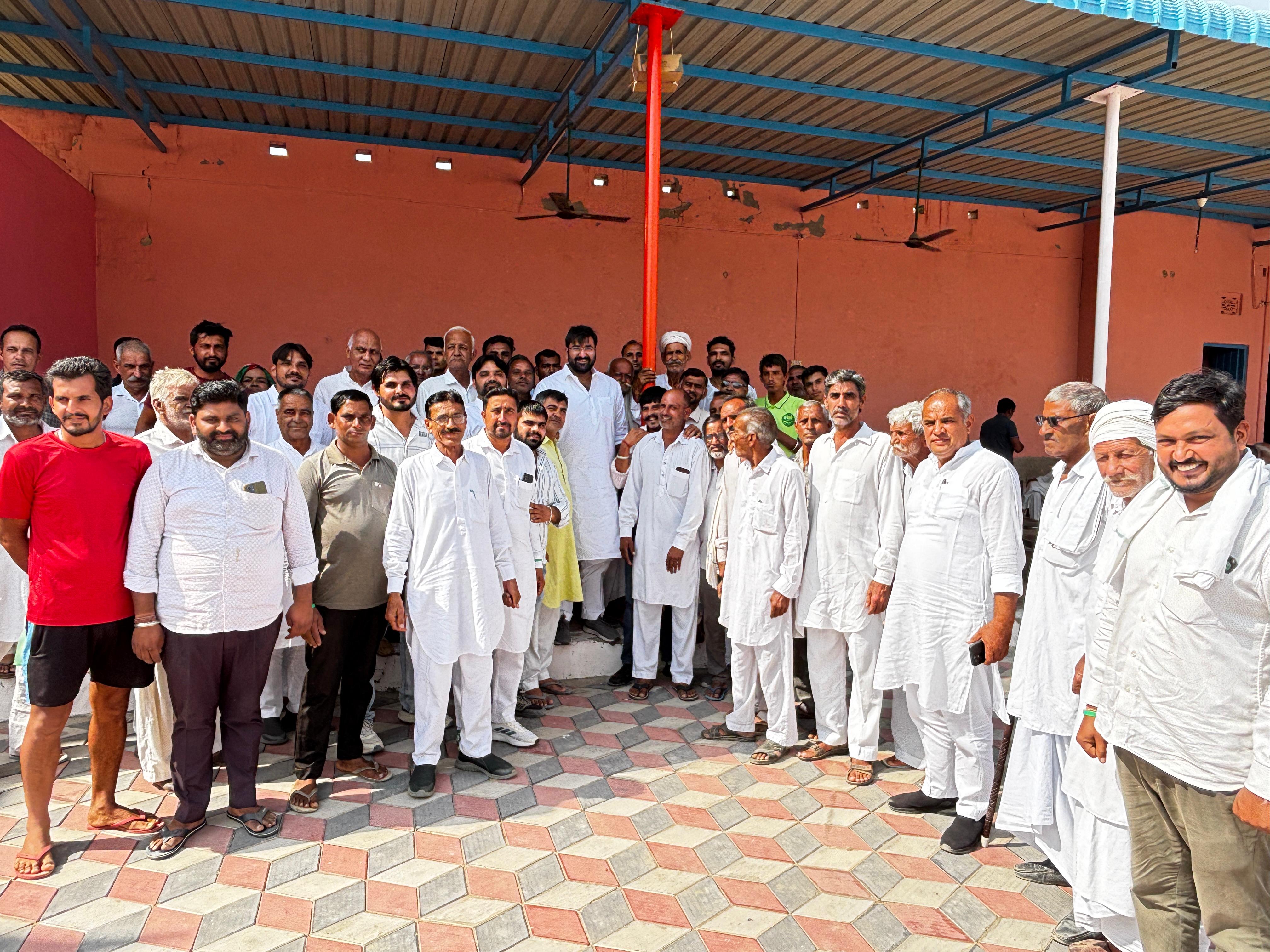 रानिया विधायक अर्जुन चौटाला हलके का धन्यवादी दौरे के दाैरान रानिया विधायक अर्जुन चौटाला हलके का धन्यवादी दौरे के दाैरान