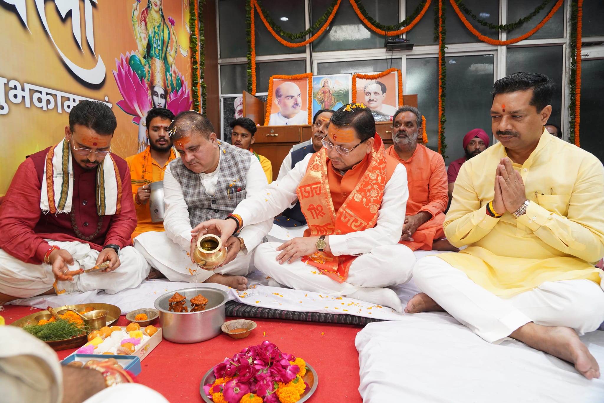 भाजपा प्रदेश कार्यालय में दीप पज्वलन और पूजन करते मुख्यमंत्री पुष्कर सिंह धामी, प्रदेश अध्यक्ष, प्रदेश महामंत्री व अन्य विशिष्टजन। भाजपा प्रदेश कार्यालय में दीप पज्वलन और पूजन करते मुख्यमंत्री पुष्कर सिंह धामी, प्रदेश अध्यक्ष, प्रदेश महामंत्री व अन्य विशिष्टजन।