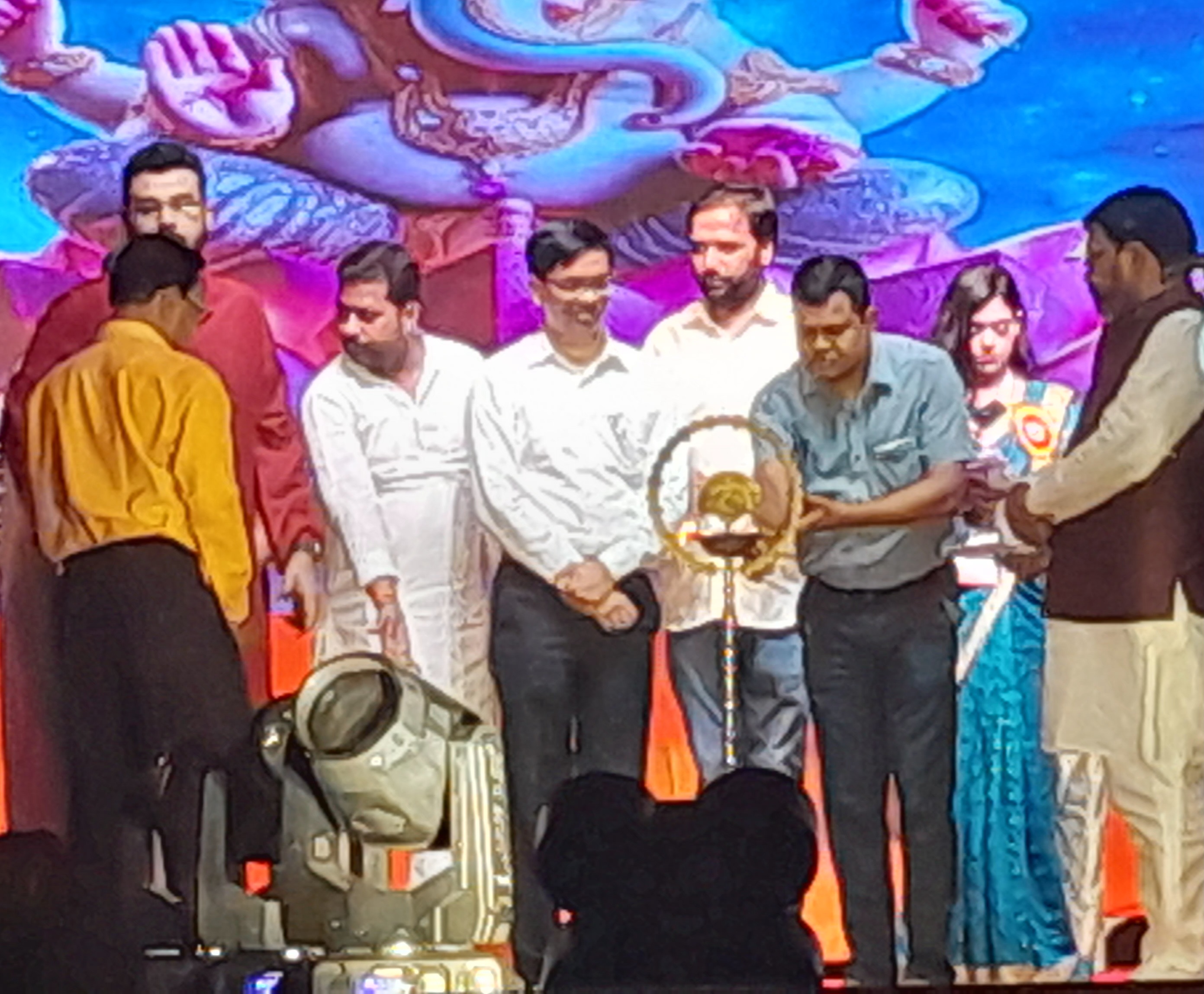 कवि सम्मेलन कवि सम्मेलन