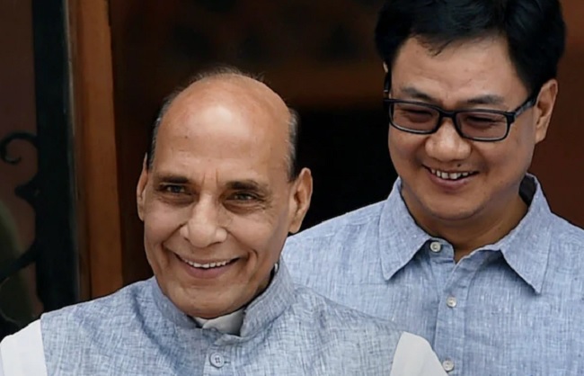 रक्षामंत्री राजनाथ सिंह और केंद्रीयमंत्री किरेन रिजिजू। फोटो-फाइल रक्षामंत्री राजनाथ सिंह और केंद्रीयमंत्री किरेन रिजिजू। फोटो-फाइल