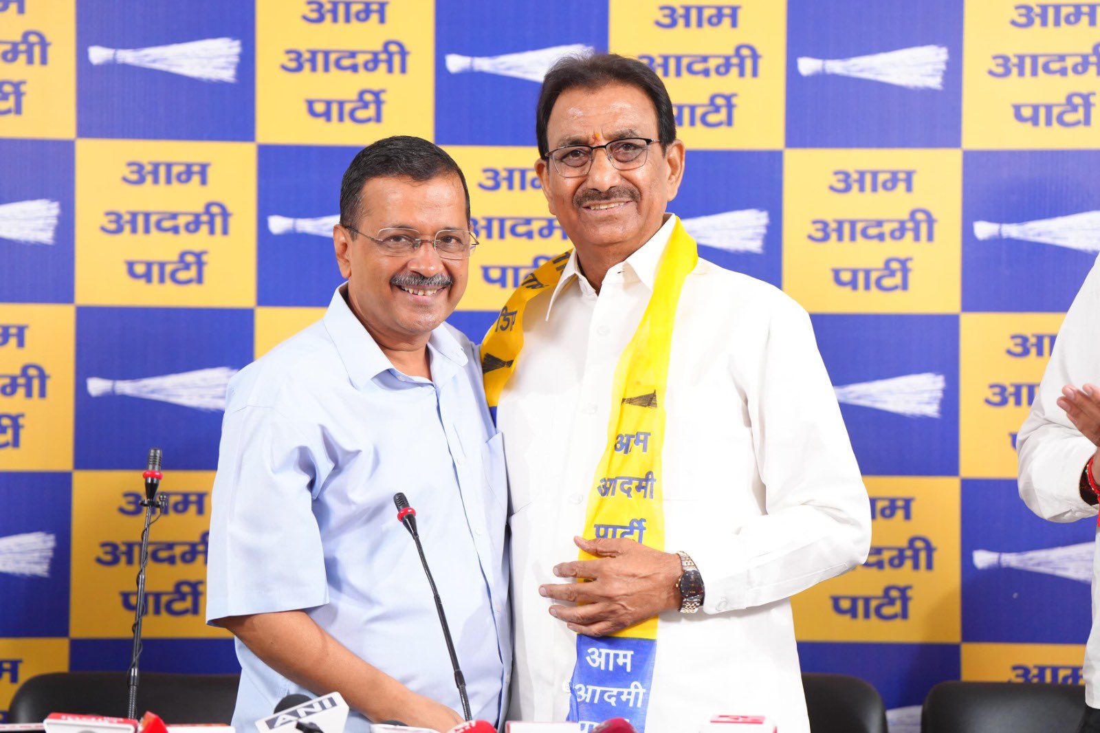 BJP leader Brahm Singh Tanwar joined Aam Aadmi Party BJP leader Brahm Singh Tanwar joined Aam Aadmi Party