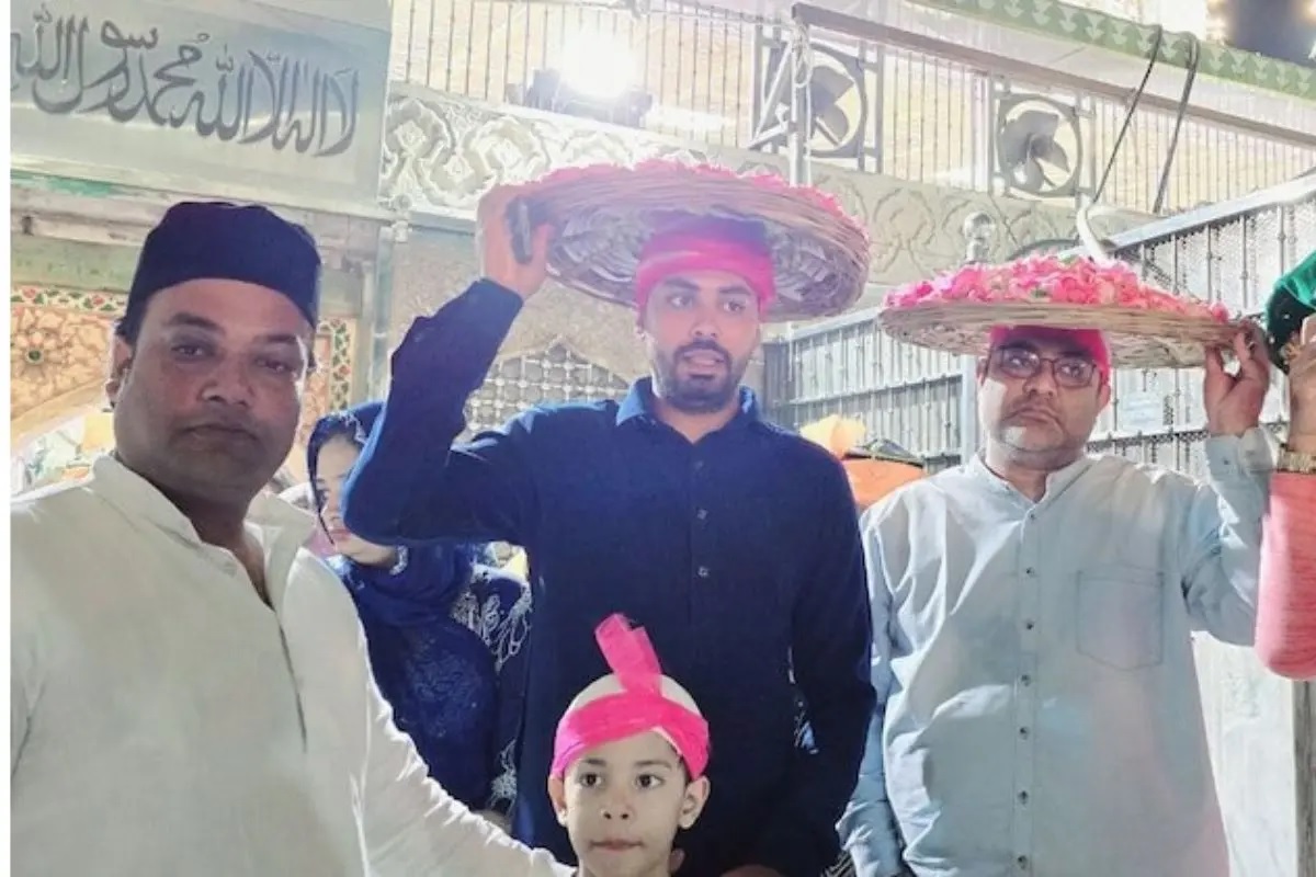 भारतीय क्रिकेट टीम के मध्यम तेज गेंदबाज आवेश खान। भारतीय क्रिकेट टीम के मध्यम तेज गेंदबाज आवेश खान।