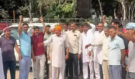1 Snp- सोनीपत: किसान रोष प्रदर्शन करते हुए, 1 Snp- सोनीपत: किसान रोष प्रदर्शन करते हुए,