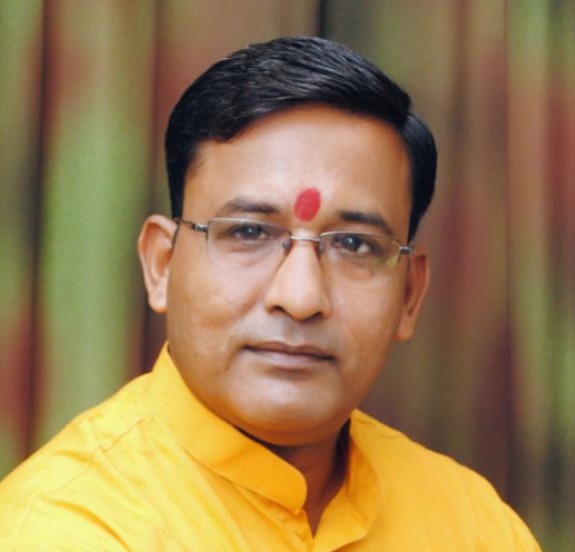 श्री हरि ज्योतिष संस्थान लाइनपार के संचालक ज्योतिषाचार्य पंडित सुरेंद्र कुमार शर्मा श्री हरि ज्योतिष संस्थान लाइनपार के संचालक ज्योतिषाचार्य पंडित सुरेंद्र कुमार शर्मा