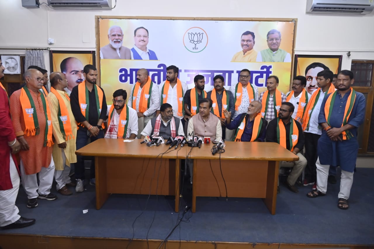 भाजपा प्रदेश कार्यालय में मिलन समारोह का आयोजन भाजपा प्रदेश कार्यालय में मिलन समारोह का आयोजन