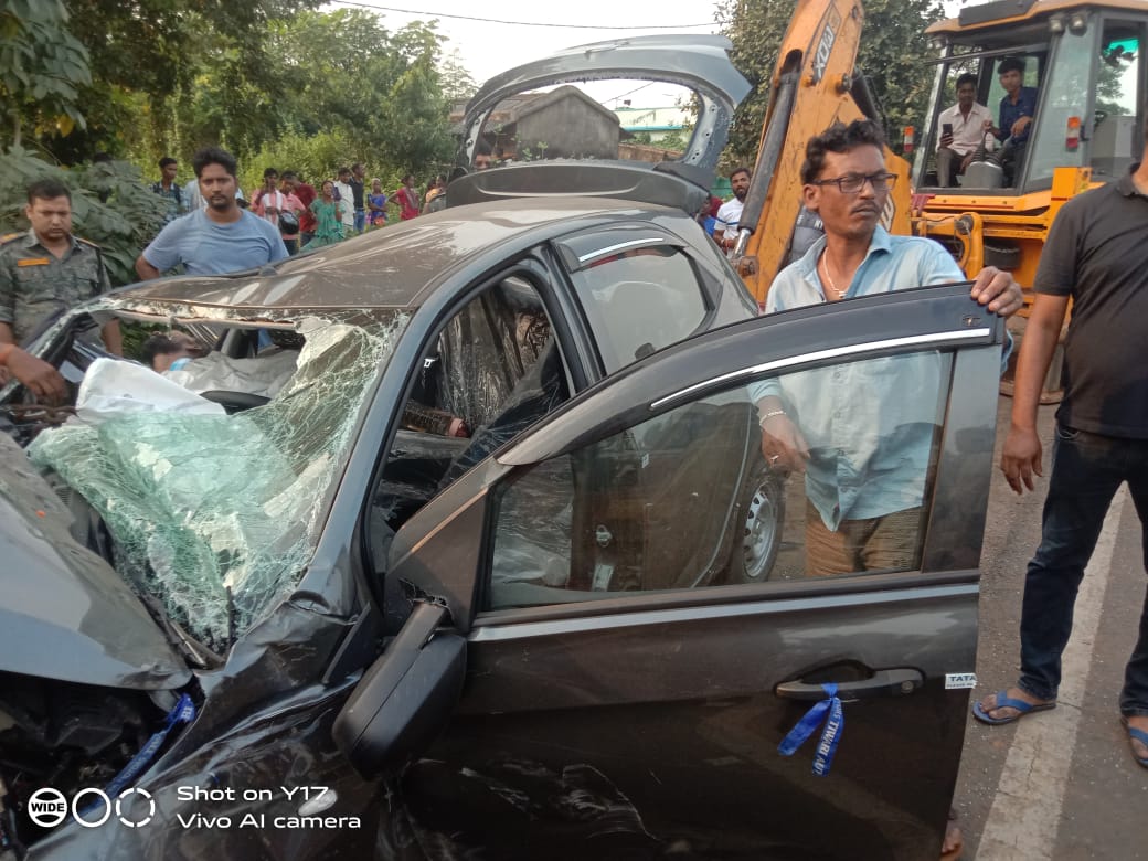 दुर्घटनग्रस्त वाहन दुर्घटनग्रस्त वाहन