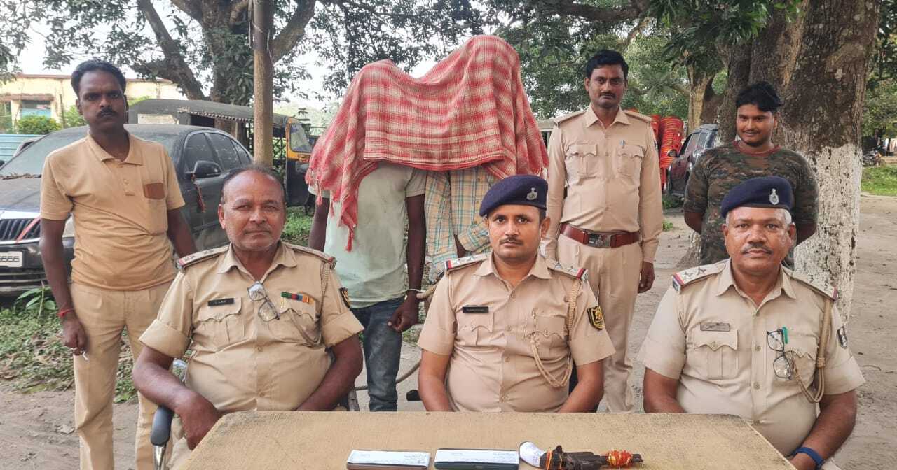 नरपतगंज-फारबिसगंज हाइवे पर कट्टा के साथ बाइक सवार दो व्यक्ति गिरफ्तार नरपतगंज-फारबिसगंज हाइवे पर कट्टा के साथ बाइक सवार दो व्यक्ति गिरफ्तार