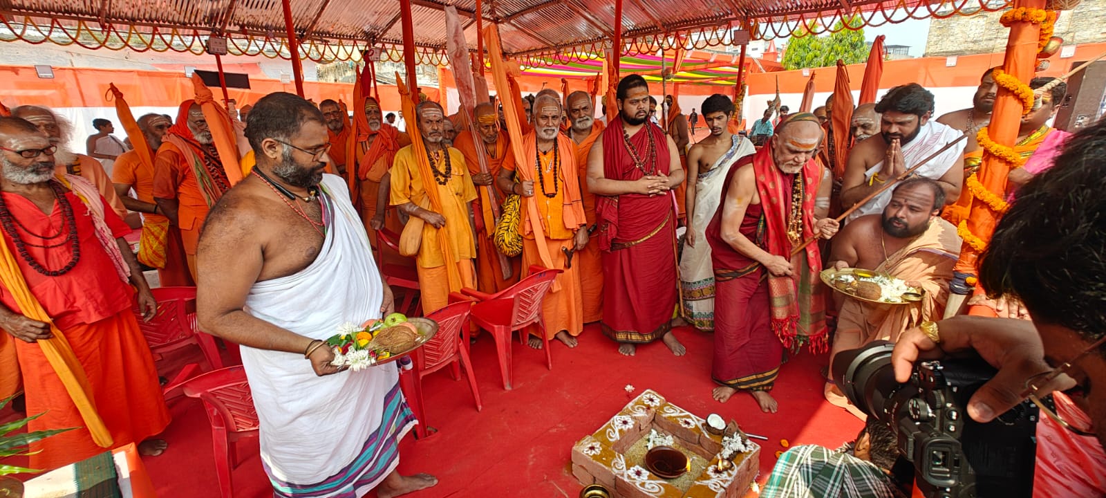 तीन दिवसीय आध्यात्मिक समागम :फोटो बच्चा गुप्ता तीन दिवसीय आध्यात्मिक समागम :फोटो बच्चा गुप्ता