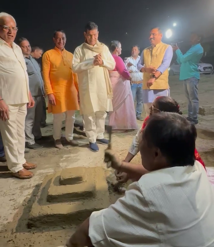 निरीक्षण के दौरान एके शर्मा फोटो निरीक्षण के दौरान एके शर्मा फोटो
