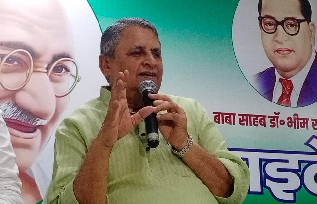 मंत्री विजय चौधरी पत्रकार वार्ता के दौरान जदयू कार्यालय में मंत्री विजय चौधरी पत्रकार वार्ता के दौरान जदयू कार्यालय में