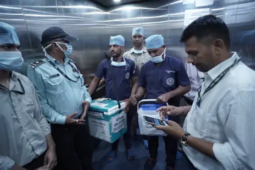 जोधपुर एम्स से एयरपोर्ट तक ग्रीन कॉरिडोर बना कर ऑर्गन दिल्ली और चडीगढ़ भिजवाए गए। जोधपुर एम्स से एयरपोर्ट तक ग्रीन कॉरिडोर बना कर ऑर्गन दिल्ली और चडीगढ़ भिजवाए गए।