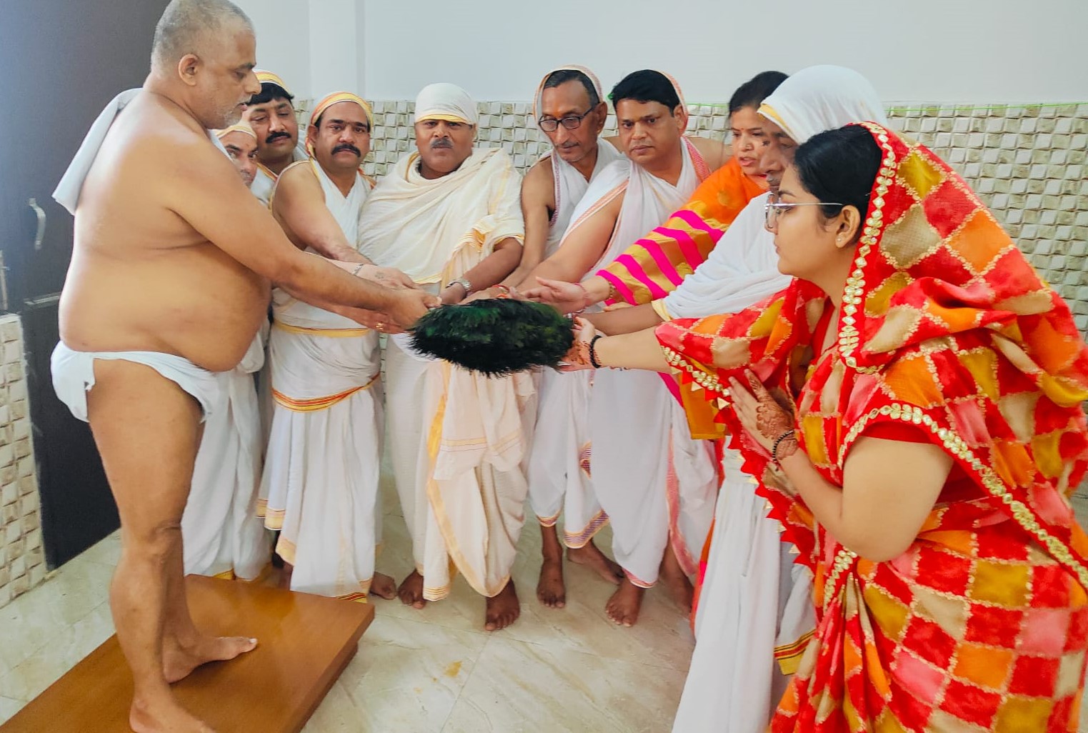 वाणी भूषण क्षुल्लक रत्न 105 समर्पण सागर जी महाराज ने मुरादाबाद से जैन मंदिर सासनी के लिए किया विहार वाणी भूषण क्षुल्लक रत्न 105 समर्पण सागर जी महाराज ने मुरादाबाद से जैन मंदिर सासनी के लिए किया विहार