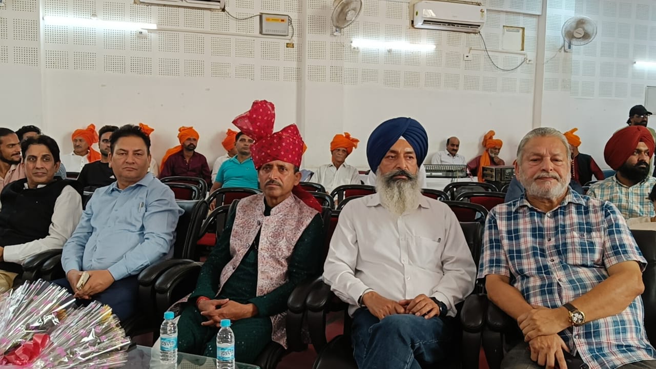 लोकविरासत महोत्सव ने जम्मू में लुप्त हो रही लोक कलाओं को पुनर्जीवित किया