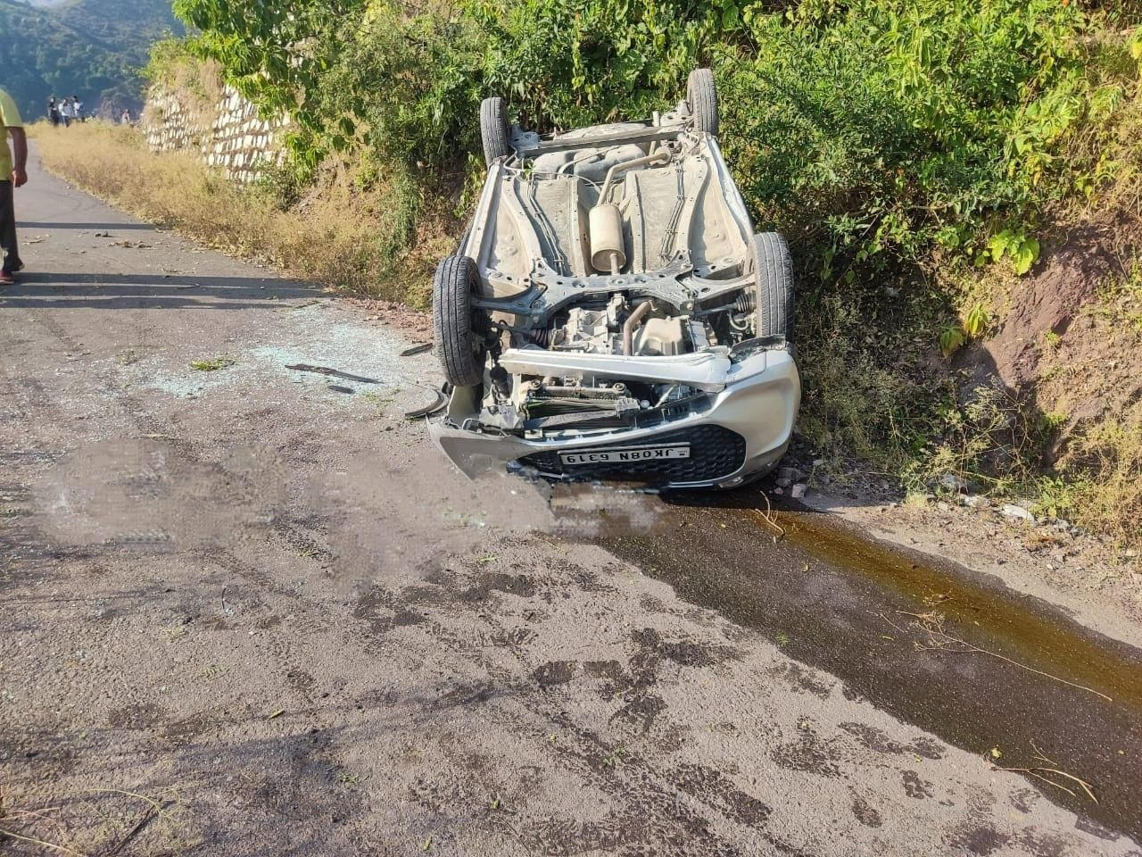 One dead, five injured in Bani-Basholi road accident One dead, five injured in Bani-Basholi road accident