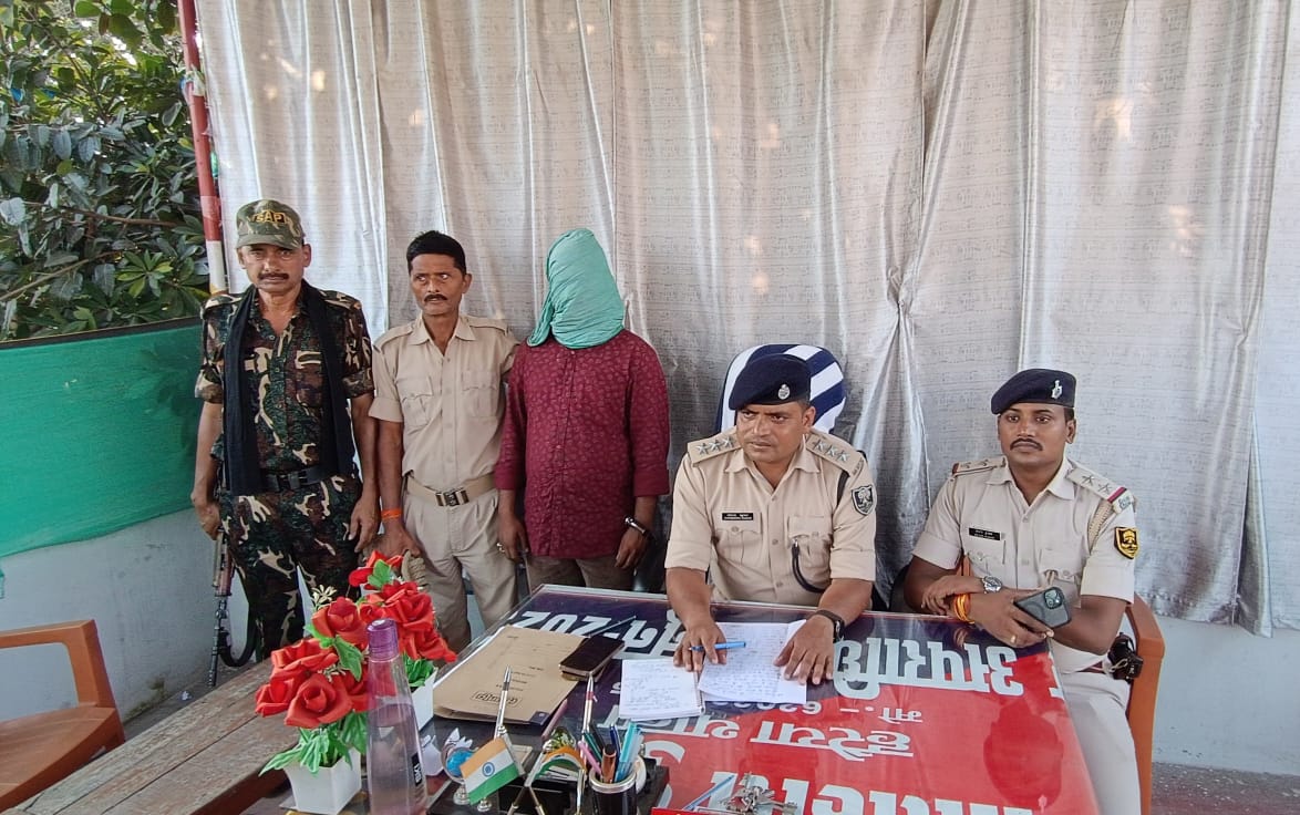 पुलिस गिरफ्त ड्रग्स कारोबारी पुलिस गिरफ्त ड्रग्स कारोबारी