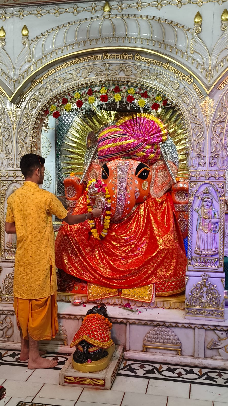 गुरू पुष्य पर हुआ श्री नहर के गणेशजी महाराज का पुष्याभिषेक गुरू पुष्य पर हुआ श्री नहर के गणेशजी महाराज का पुष्याभिषेक