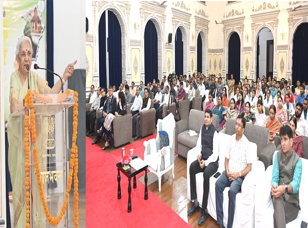 उत्तर प्रदेश की राज्यपाल आनंदीबेन पटेल उत्तर प्रदेश की राज्यपाल आनंदीबेन पटेल